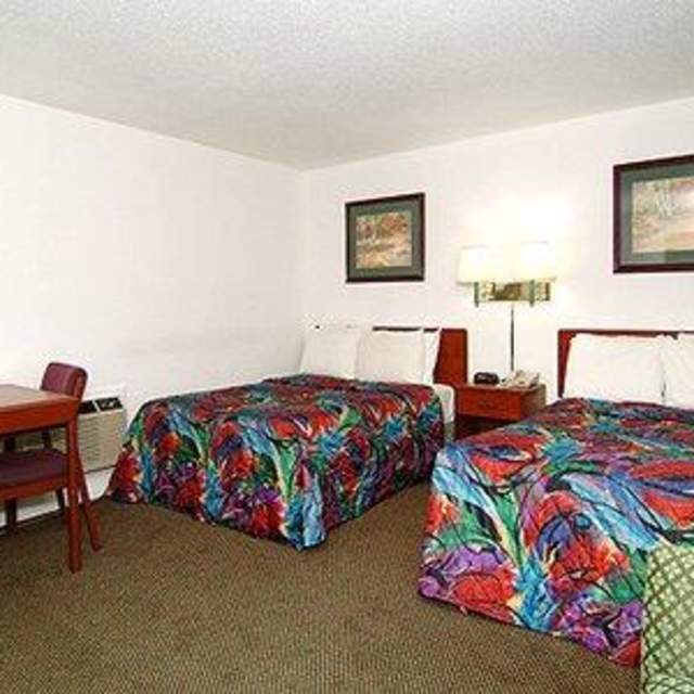 Rodeway Inn & Suites