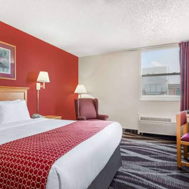 Days Inn by Wyndham Gillette